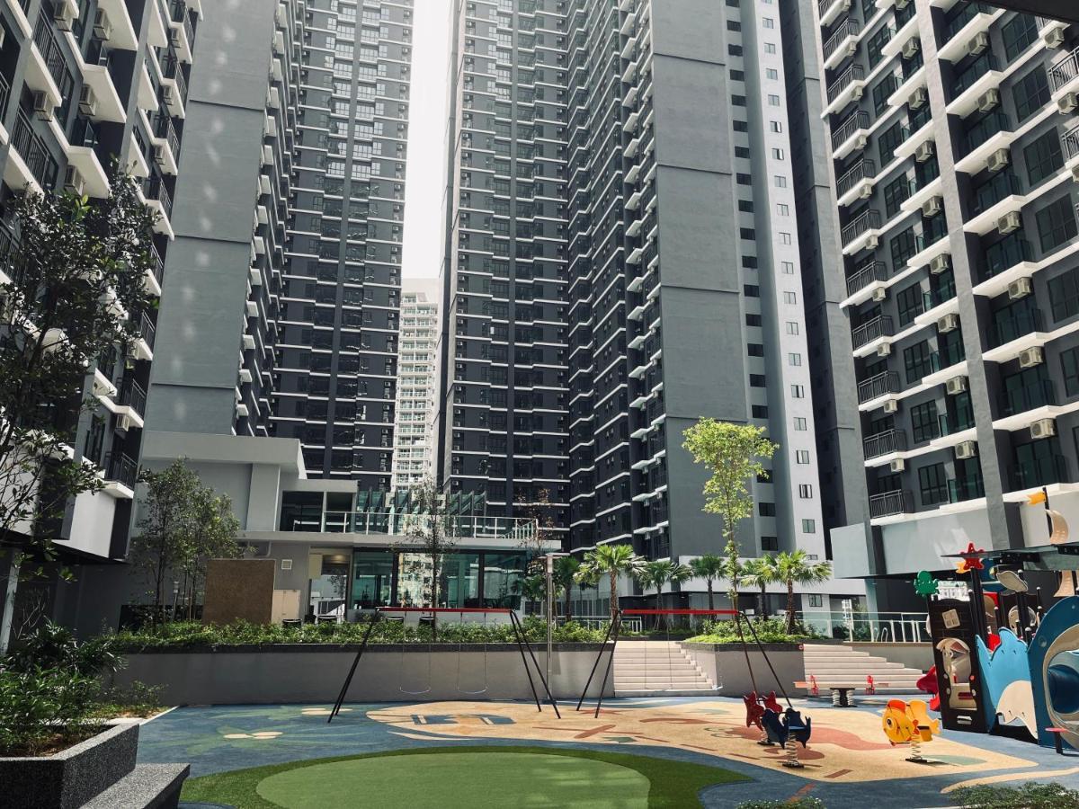 Maxim 2 Bedrooms Mrt Station Cheras Kuala Lumpur Homestay Exterior photo